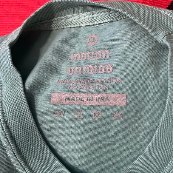 Motion Studios Streetwear Graphic T-Shirt - Picture 3 of 7